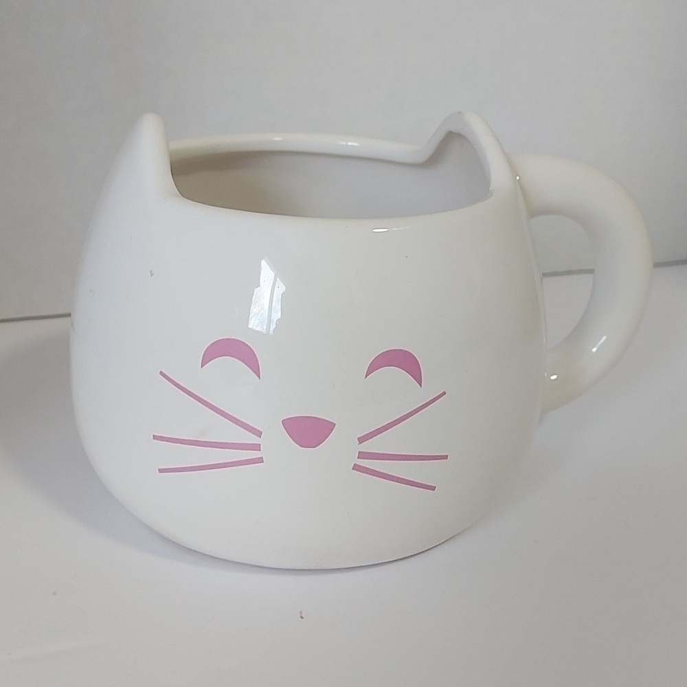 Cat kitten mug 2018 chasing lola